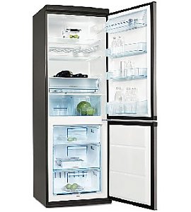 Lod�wka z dolnym zamra�alnikiem Electrolux ERB 34233X
