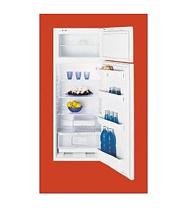 Lod�wka z g�rnym zamra�alnikiem Indesit RA 24L 