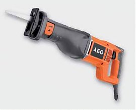 Pi�a szablasta AEG US 1300 XE